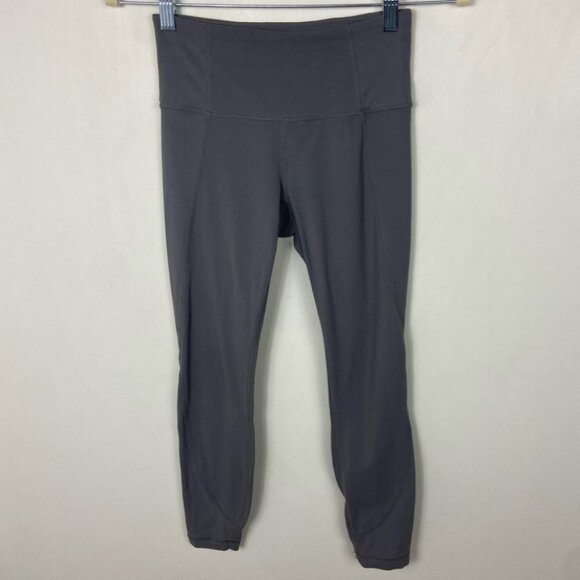 Athleta Silver Bells Stash Pocket Salutation Size XS Leggings Grey Compression - Picture 12 of 15